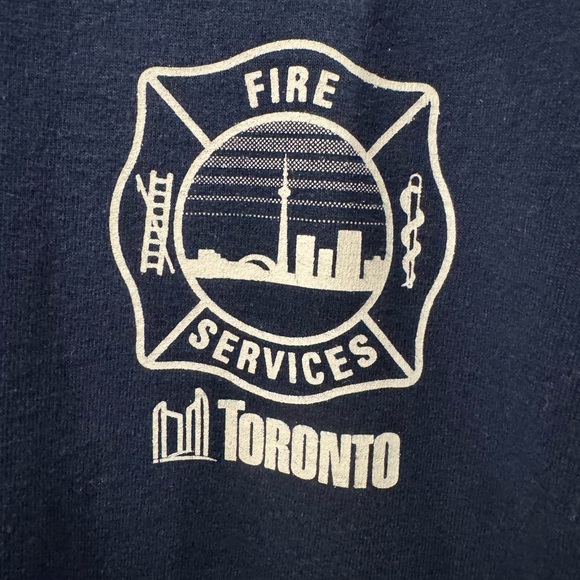Vtg. Toronto Fire Department T-Shirt - Picture 3 of 6